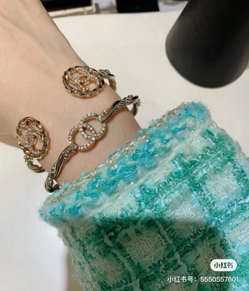 Ch**el bracelets